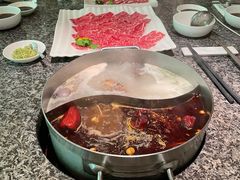 双拼鸳鸯锅底-辉哥火锅(虹桥路店)