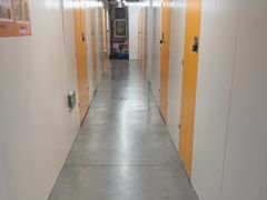 -安东易迷你自助仓储寄存仓库(顾戴路店)