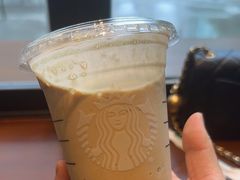 -星巴克臻选(南京艾尚天地店)