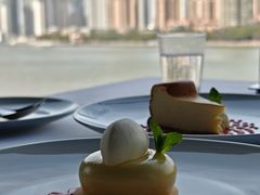 柠檬芭芭露亚蛋糕-Kathleen's Waitan 凯圣琳江景西餐厅(外滩店)