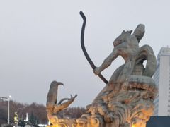 -巴陵广场