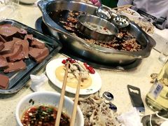 -火辣辣美蛙鱼头自助火锅(仁和路店)