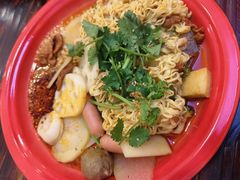 -老街称盘麻辣烫(东方新天地店)