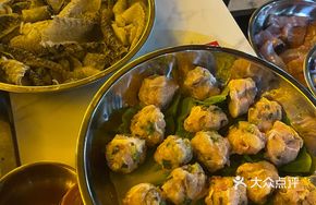 Braised Carp Fish Balls in Clay Pot