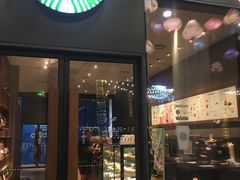门面-星巴克(杭州湖滨银泰E区店)