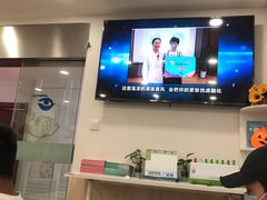 -上海大学附属上海和平眼科医院