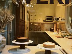-VERIE BAKEHOUSE