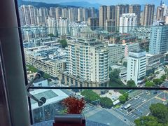 -瑞安国际大酒店-旋转自助餐厅