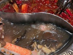 -红九格老火锅(三峡广场店)