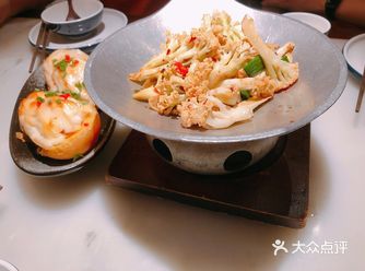 值得推荐：绿茶饼，蛋黄鸡翅 「芝士土豆」一开始吃上去