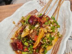 -泉哥小平房串店