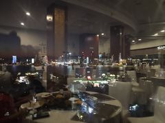 -东方豪景花园酒店·怡景旋转餐厅