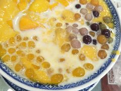 -赵记传承特色牛奶甜品(泉城广场店)