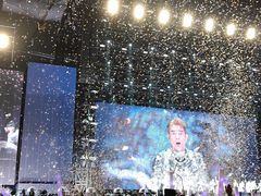 -深圳市宝安体育中心体育场