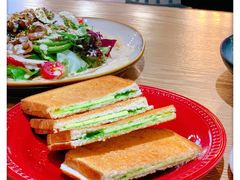 咖椰吐司-HELLO 27 意面·沙拉·帕尼尼