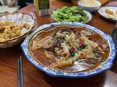 -胡子饮食店