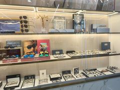 -世纪大明眼镜·林德伯格·蔡司官方授权店(武昌旗舰店)