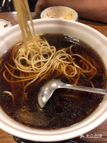 「鸭血黄喉煲」比较好吃