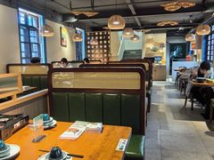 大堂-云山竹·傣味手抓饭·野生菌孔雀宴·云南特色菜(昆明老街店)