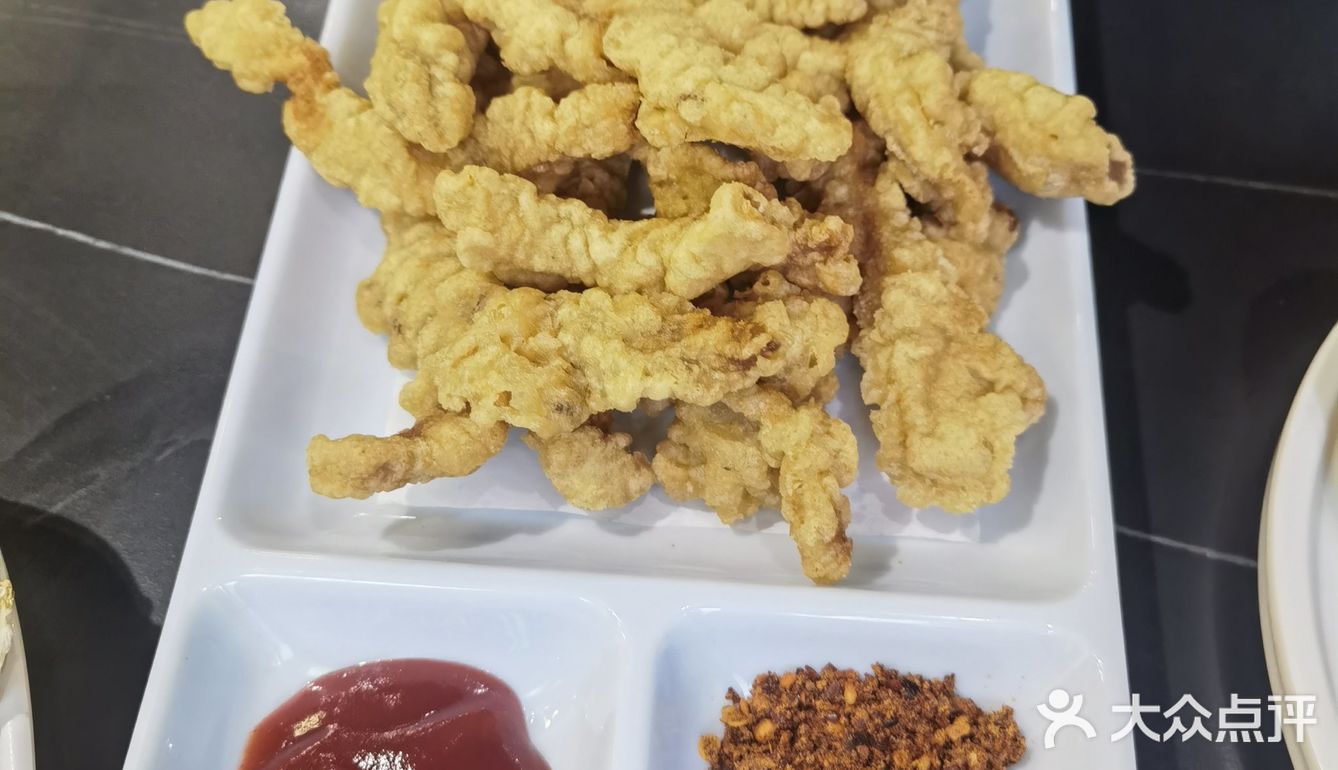 羊肉串 不定期回来阿拉城的这家店来吃烧烤小龙虾