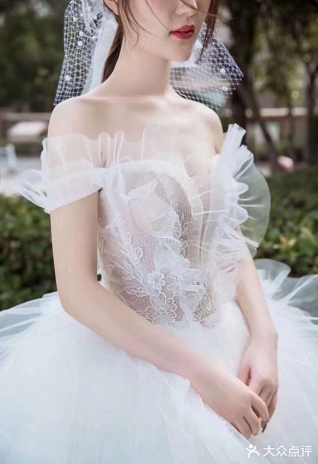像小天鹅一般的小婚纱～ 想拥有吗[色]