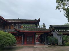 -峨眉山报国寺