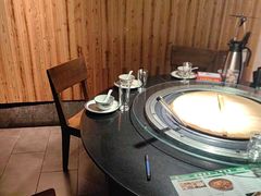 -挂旗柴锅鸡(蚌山区嘉年华店)