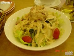 萨莉亚·金枪鱼色拉-萨莉亚(南京东路店)