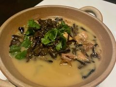 小鸡炖榛蘑-止观小馆·辽河口渔家菜(王府井店)