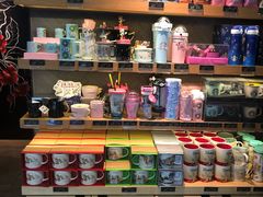 零售区-星巴克(浦东机场T2到达店)