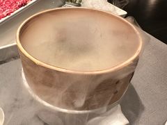 -左庭右院鲜牛肉火锅黑金店(陆家嘴中心店)