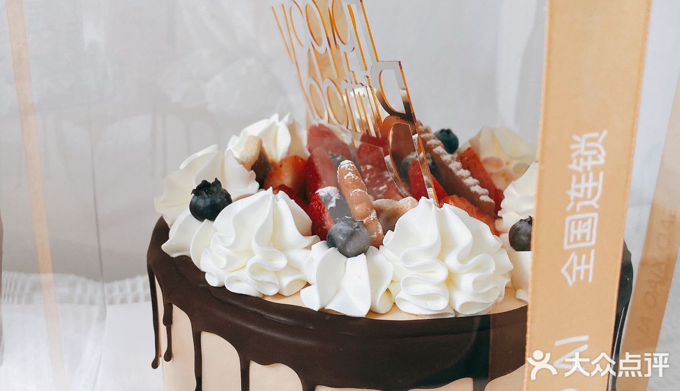 奶油也是用的动物奶油，因为自己之前也是做蛋糕的