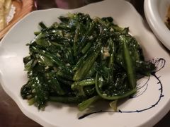 蒜蓉油麦菜-95号酱骨·一块豆腐(展春园西路店)