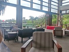 -亚龙湾喜来登·美景台大堂吧