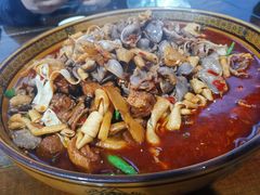 -一品红烧鸭特色川菜(三岔湖店)