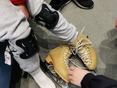 -成都冰纷万象滑冰场