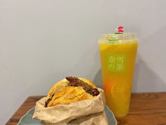 -奈雪的茶(湖滨银泰in77C区PRO店)