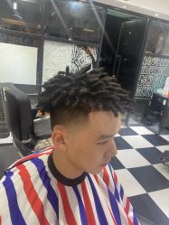 -贝勒爷专业男发