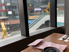 -必胜客(璞丽中心店)