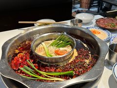 -卤校长老火锅(杨家坪直营店)