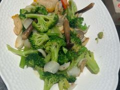 -五谷丰登农家院·地道胶东菜·海鲜烧烤(威海店)