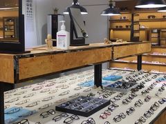 -罗伯特眼镜·蔡司官方授权(罗湖国贸店)
