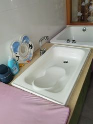 -震元堂母婴护理中心