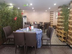 大堂-朕悦鹧鸪饭私房菜