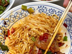 -李与白包子铺(桐梓林店)