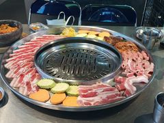 -哈哈碳都·牛肋条无限自助烤肉(台江万达店)