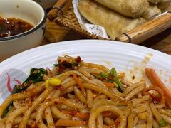 -老滇山寨•云南特色菜•地方菜•民族风情歌舞表演(金碧店)