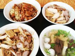 -松树干拌面店