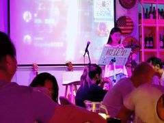 -樱花里音乐餐吧·牛扒椰子鸡(东圃店)