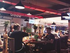 大堂-老兰家传统烧烤炒菜泡馍(小南门店)